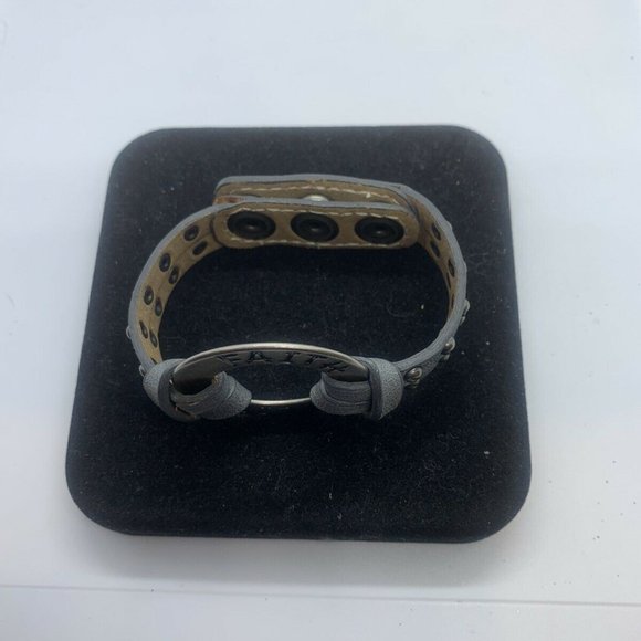 Good Works Make A Difference - Faith & Believe - Bracelet - Picture 2 of 3